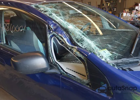 2010 Honda Fit из США, поврежденный, VIN JHMGE8G2XAS006219